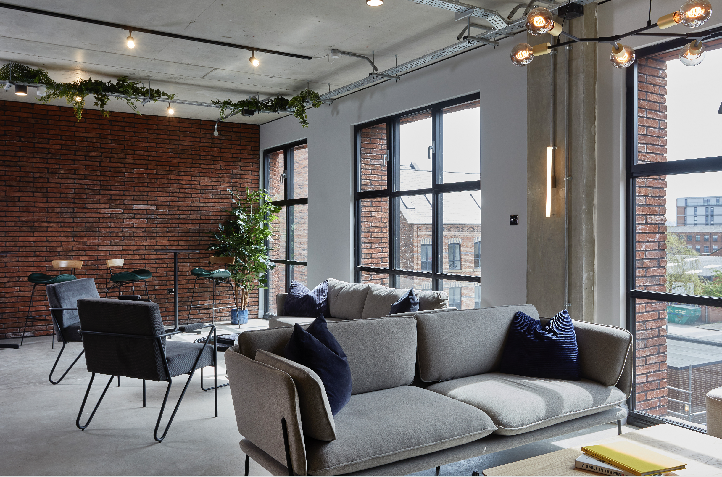 one silk street colounge colony
